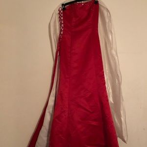 Red/white prom dress
